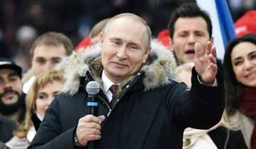 Poutine détesté des Occidentaux, adoré en Russie